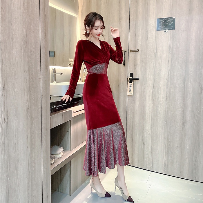 Golden velvet V-neck dress noble fashion long dress