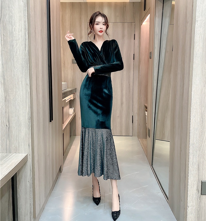 Golden velvet V-neck dress noble fashion long dress