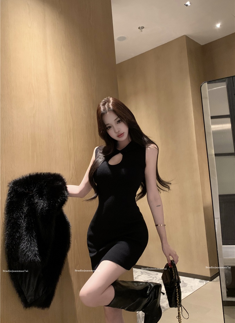 Black pinched waist halter short hollow dress for women