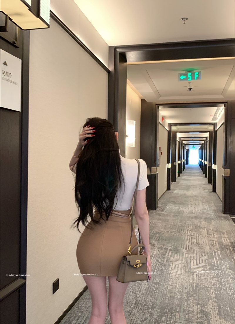 All-match knitted short skirt high waist tops a set for women