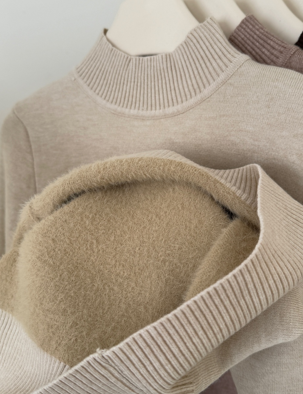 Long sleeve plus velvet knitted thick inside the ride sweater