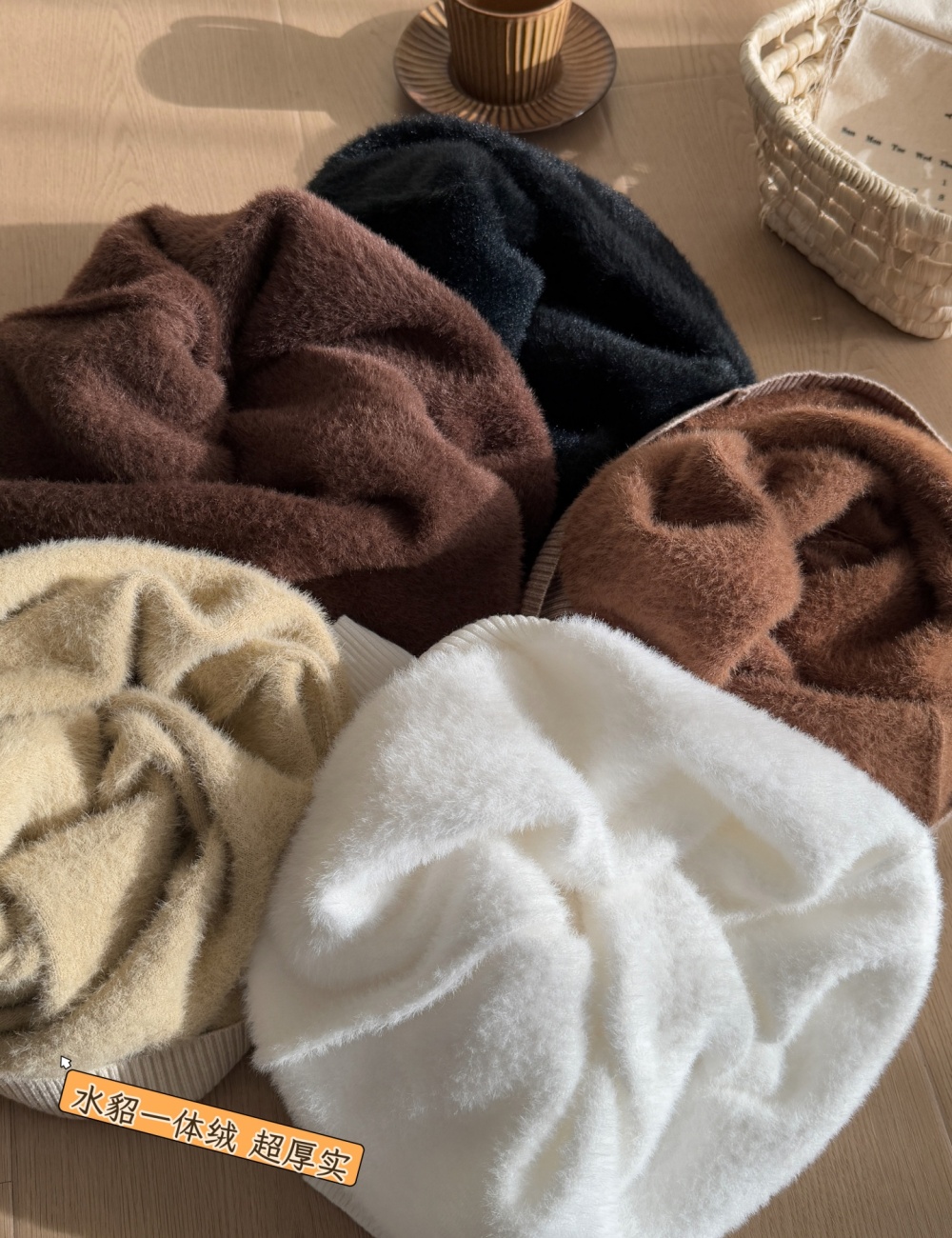 Long sleeve plus velvet knitted thick inside the ride sweater