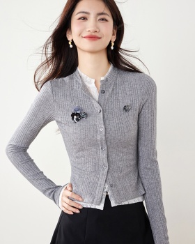 Pseudo-two tops small shirt for women