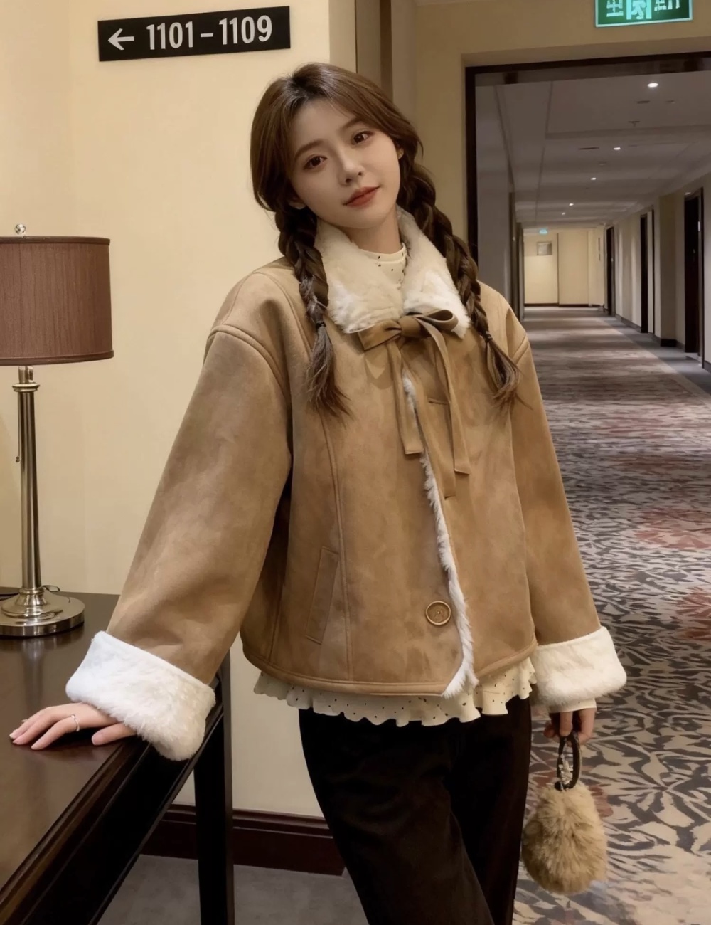 Plush suede short lambs wool brown winter tops