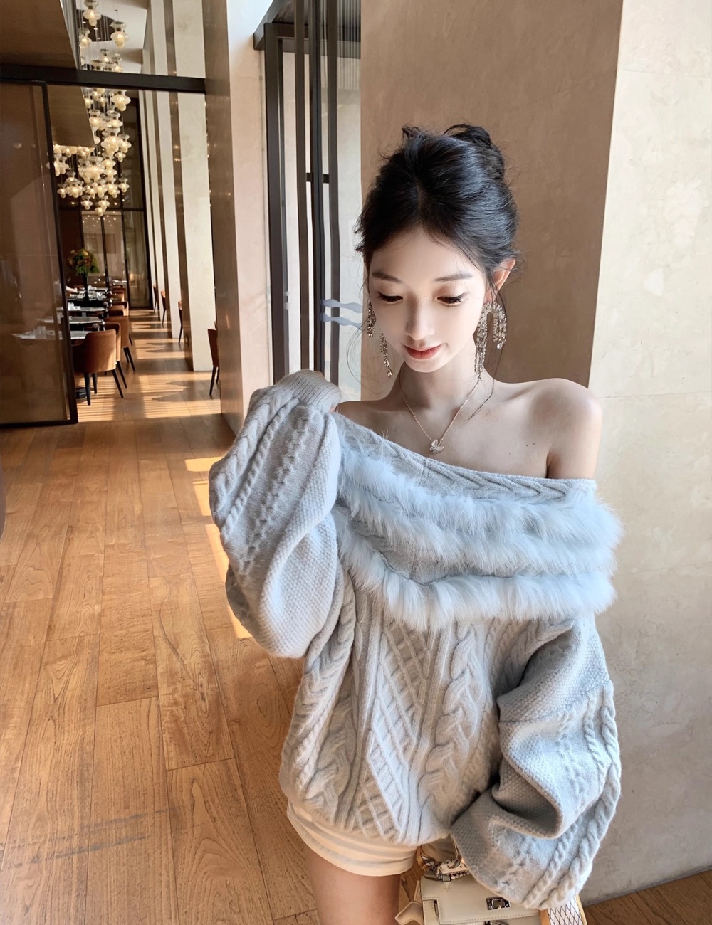 Flat shoulder lazy sweater thick blue tops for women