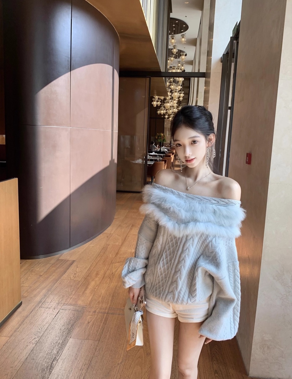 Flat shoulder lazy sweater thick blue tops for women