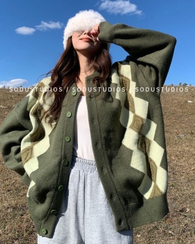 Lazy knitted twist retro beautiful bottoming cardigan