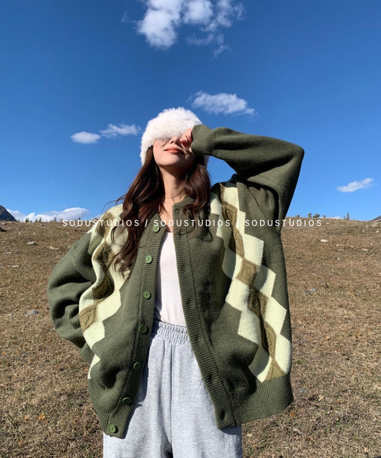 Lazy knitted twist retro beautiful bottoming cardigan