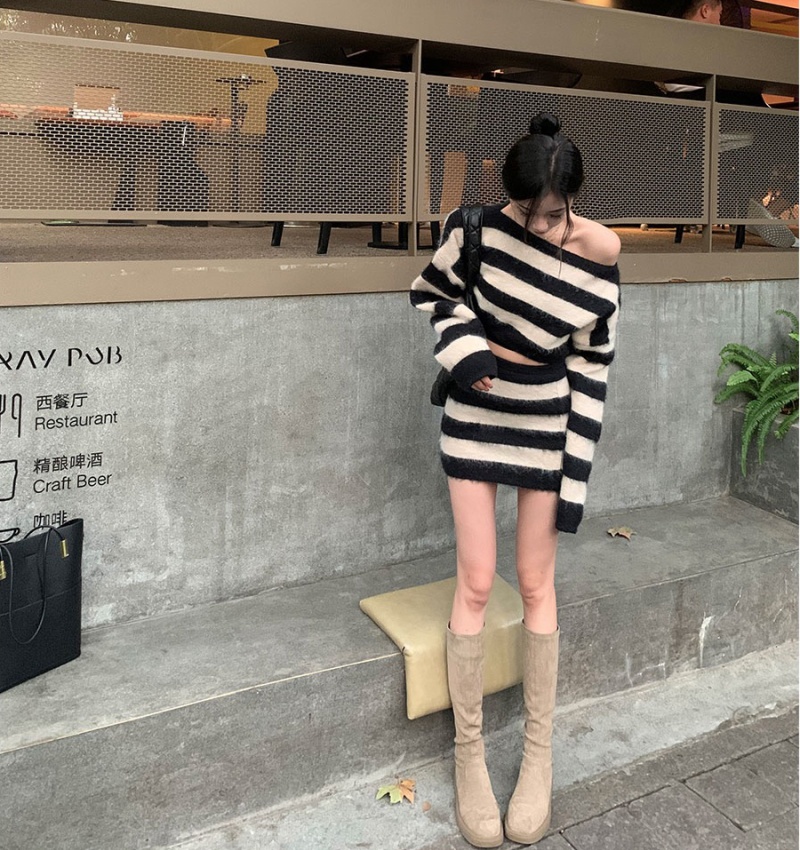 Knitted enticement skirt stripe sweater 2pcs set for women