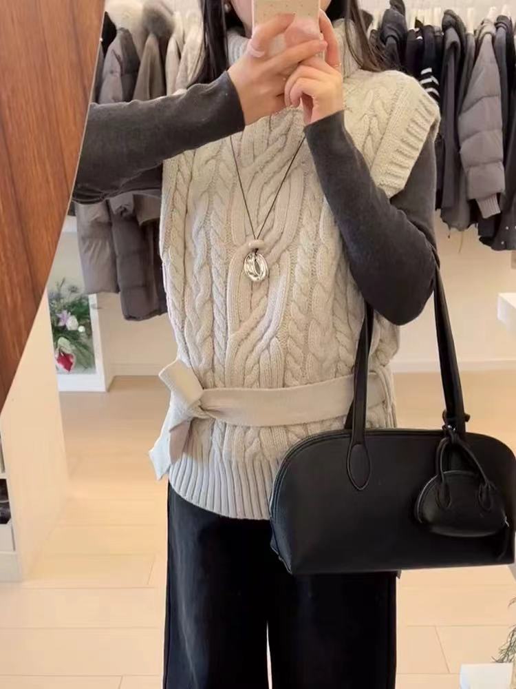 Slim knitted high collar sweater twist Korean style waistcoat