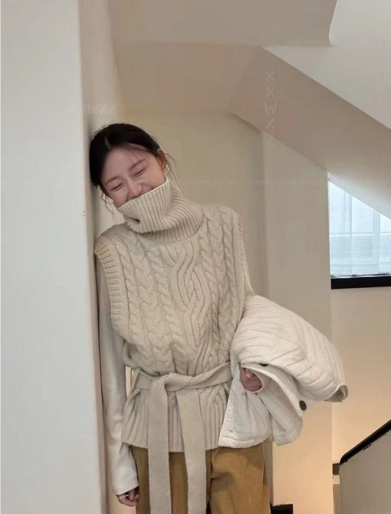 Slim knitted high collar sweater twist Korean style waistcoat