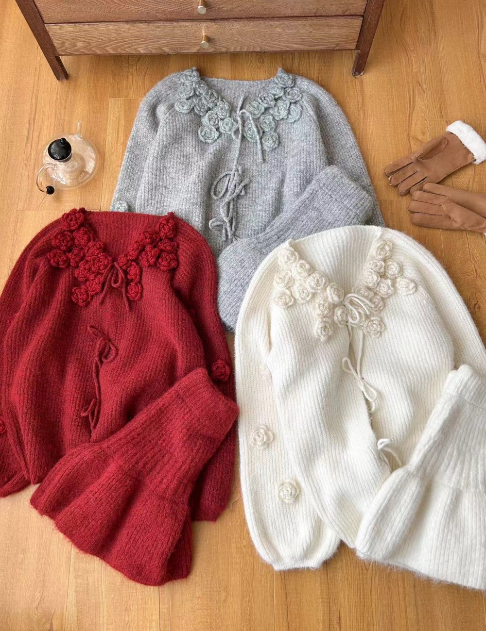 V-neck red temperament short skirt bow spring sweater a set