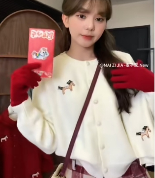 Embroidery pony Casual scarves winter show young sweater