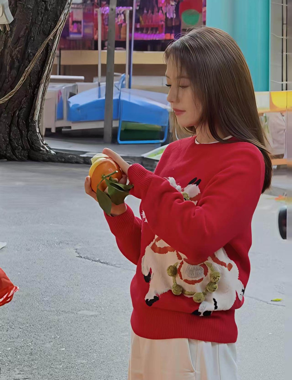 Round neck cartoon show young pony sweater for women