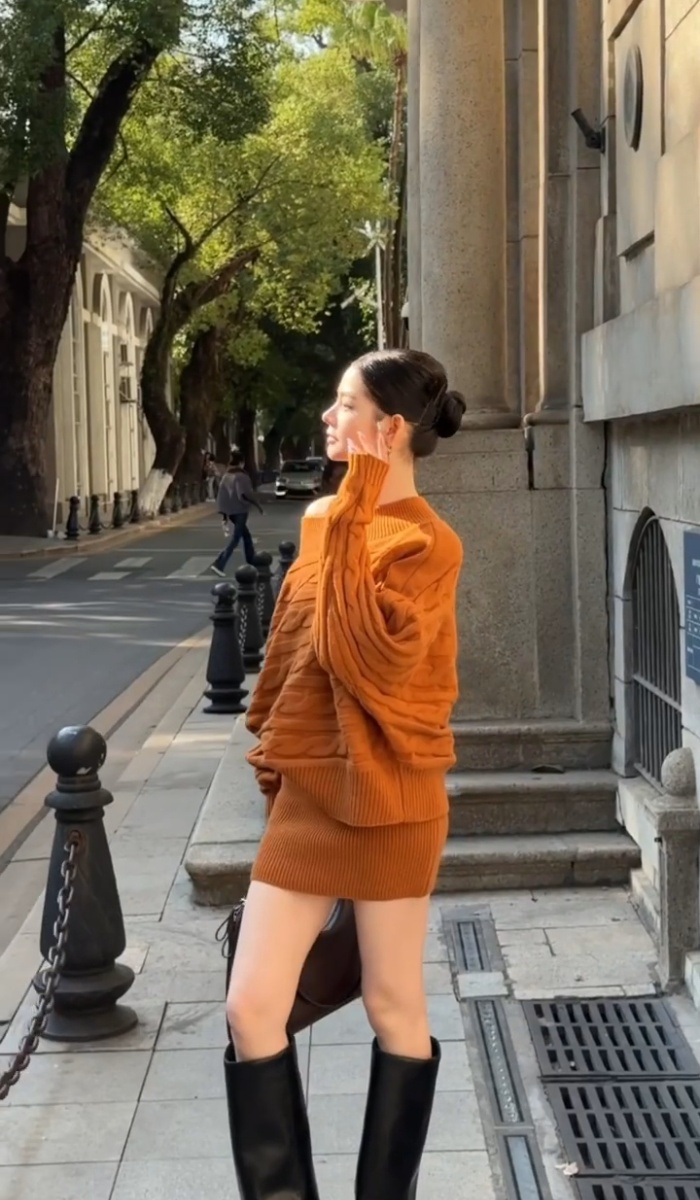 Winter temperament skirt knitted bat shirts 2pcs set