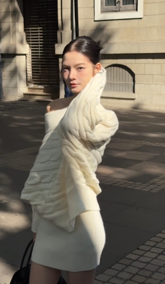 Winter temperament skirt knitted bat shirts 2pcs set