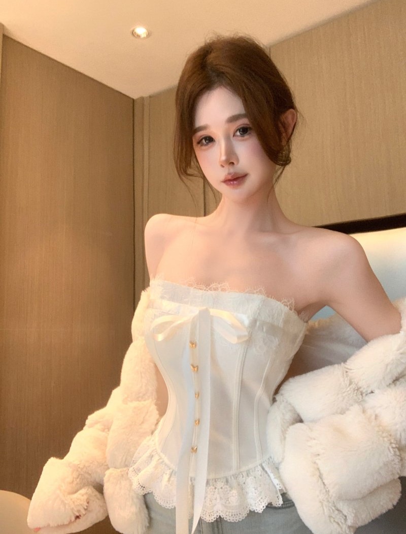 Short bottoming tops wrapped chest bow vest for women