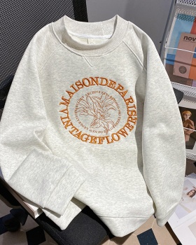 Embroidered flowers round neck tops loose hoodie