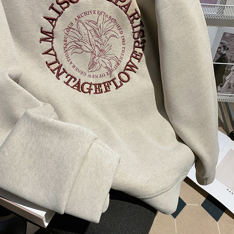 Embroidered flowers round neck tops loose hoodie