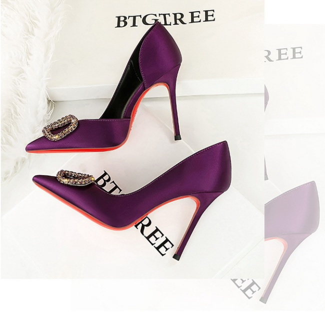 Hollow rhinestone buckle low France style shoes