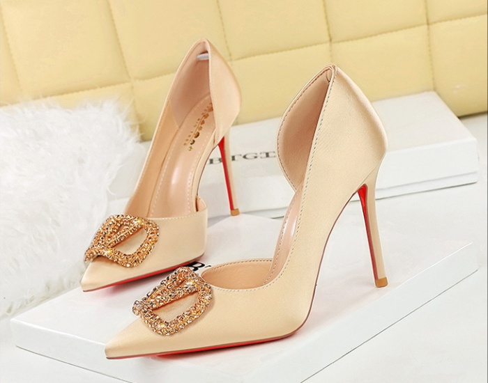 Hollow rhinestone buckle low France style shoes