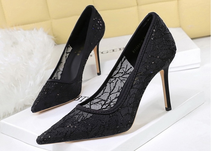 Gauze sexy lace pointed fine-root European style shoes