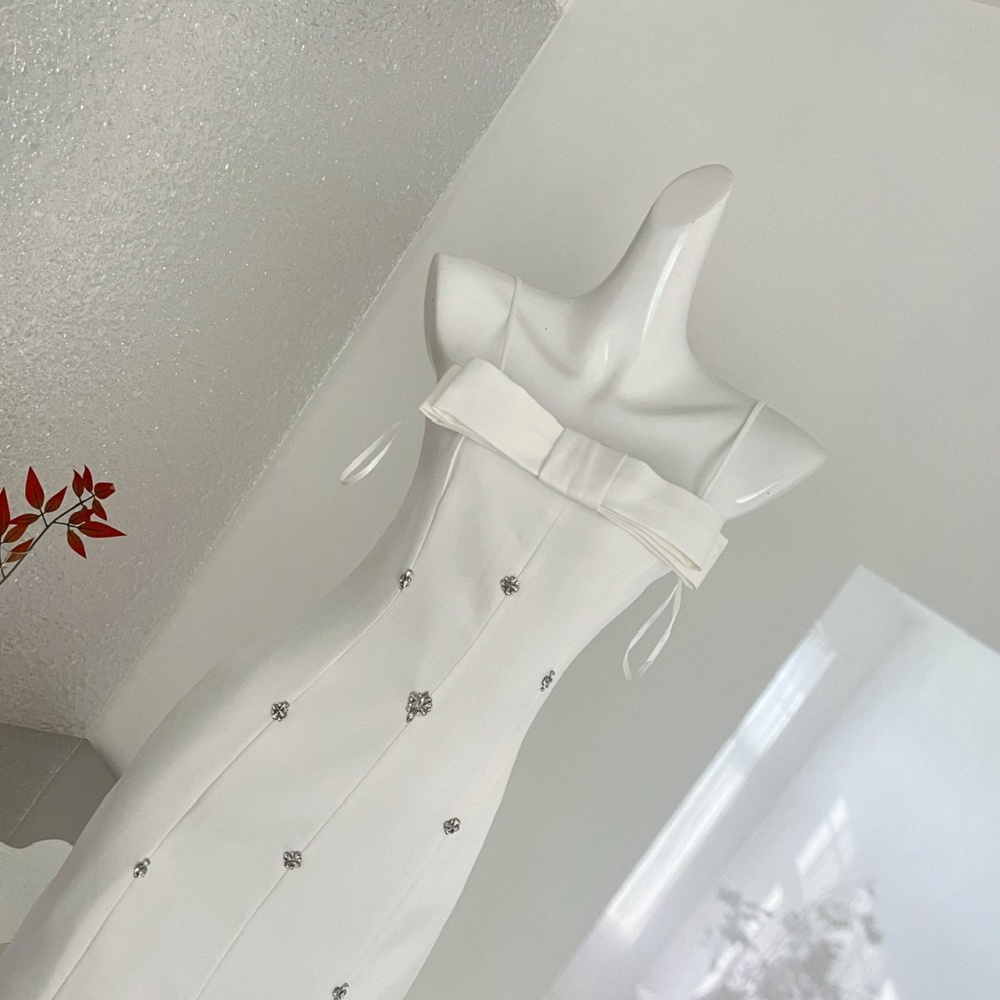 White bow wrapped chest pinched waist dress for women