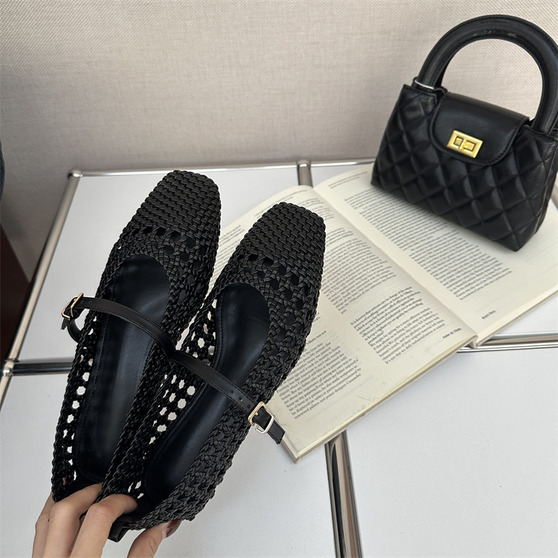 Hollow shoes wears outside flattie for women