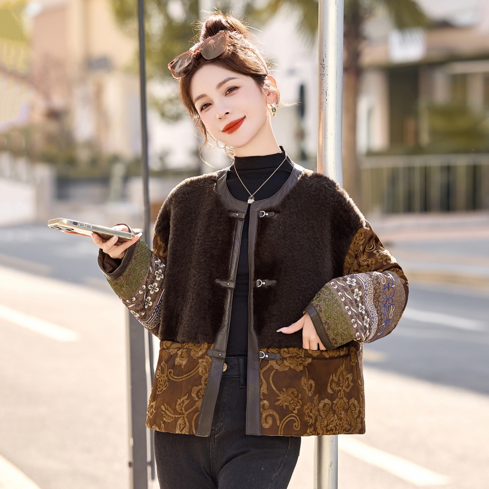 Embroidery fashion jacquard down coat