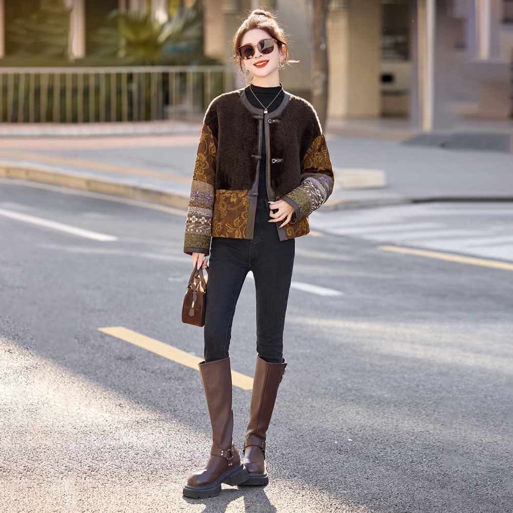 Embroidery fashion jacquard down coat