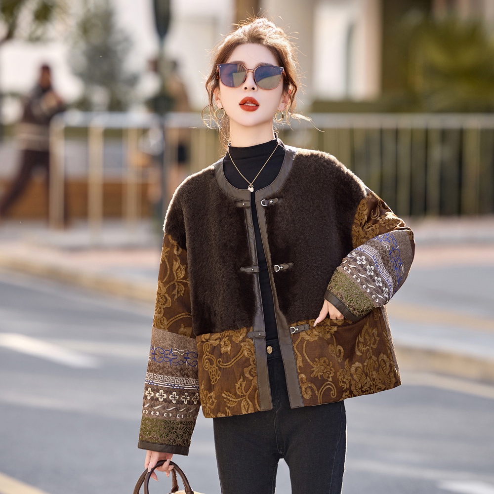 Embroidery fashion jacquard down coat