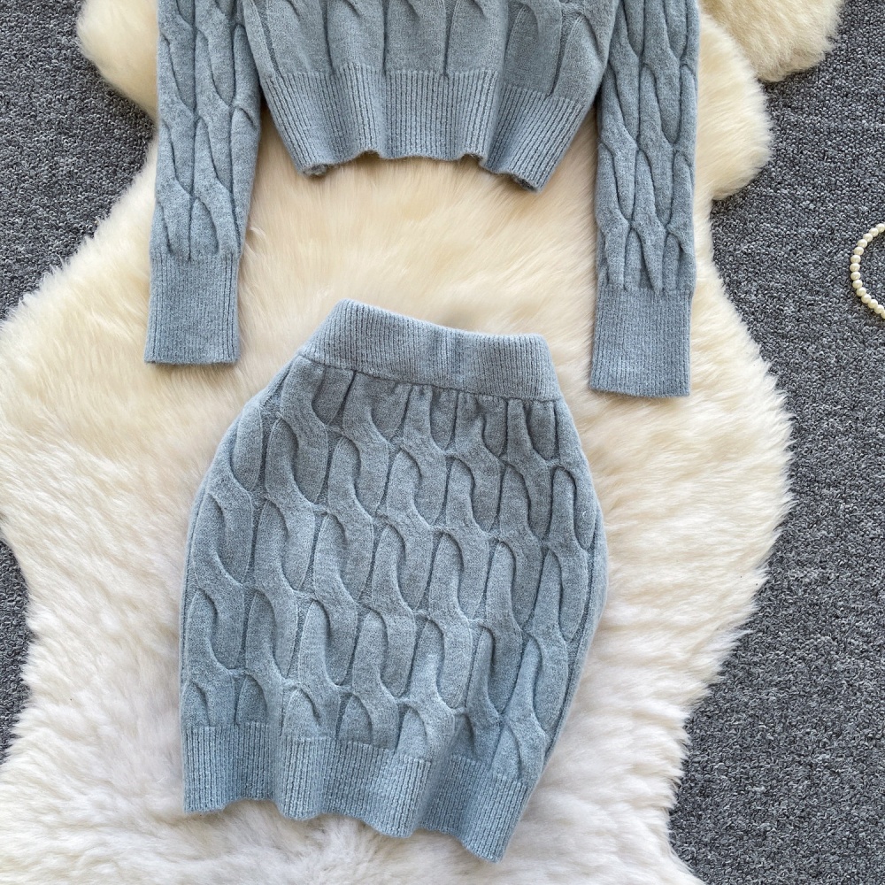 Slim knitted short skirt twist pattern tops a set for women