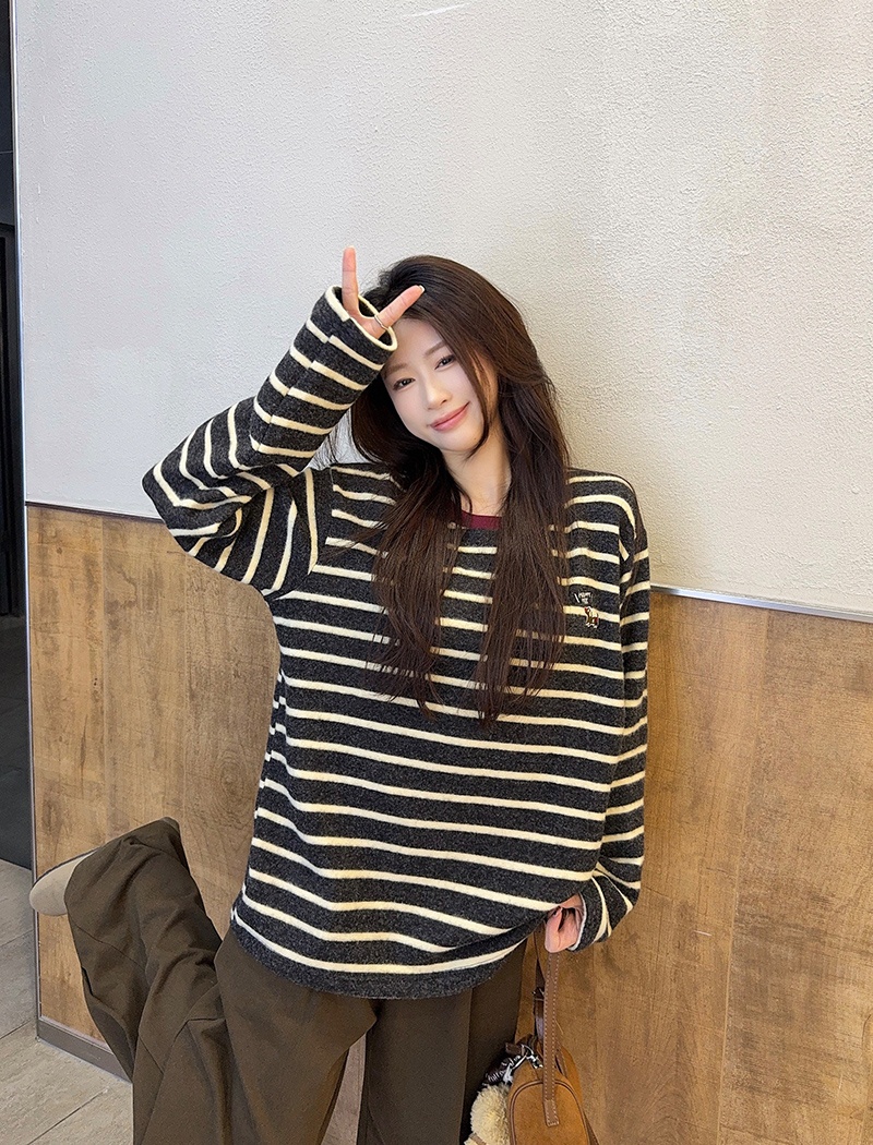 Stripe round neck tops plush lace bottoming shirt for women