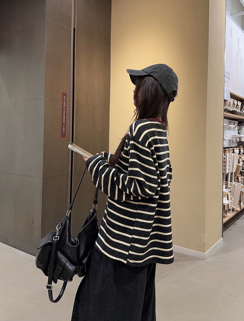 Stripe round neck tops plush lace bottoming shirt for women