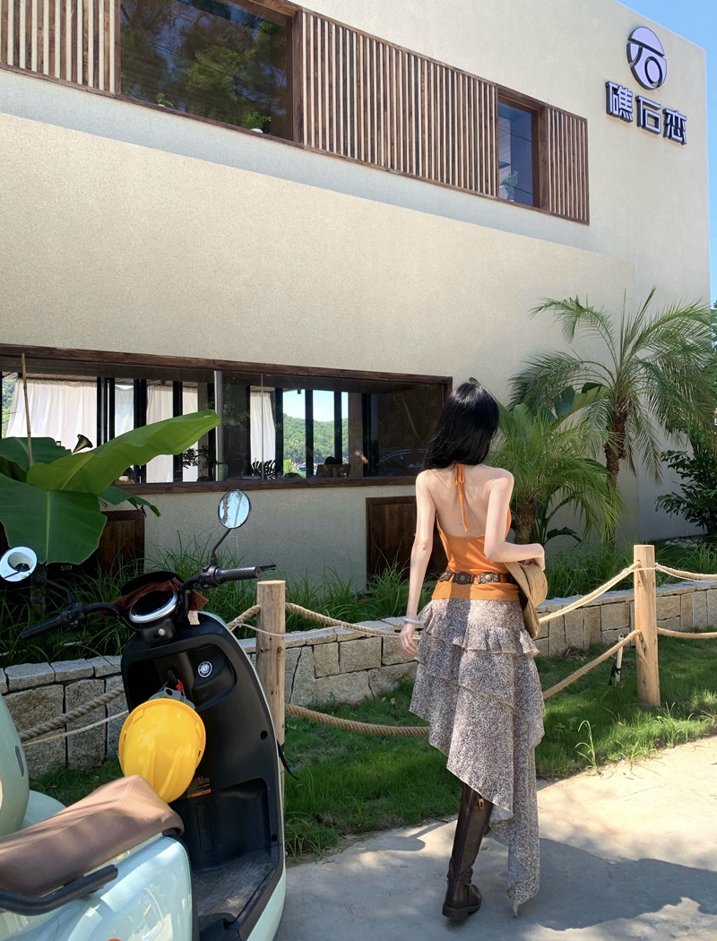 V-neck American style fold sexy halter vest