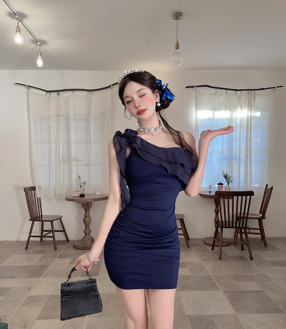 Bottoming low-cut shoulder package hip short sleeve dress