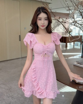 Low-cut sexy A-line lotus leaf edges pinched waist dress