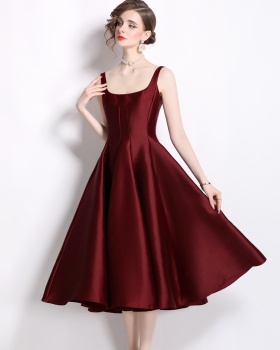 Slim maroon sling pinched waist dress