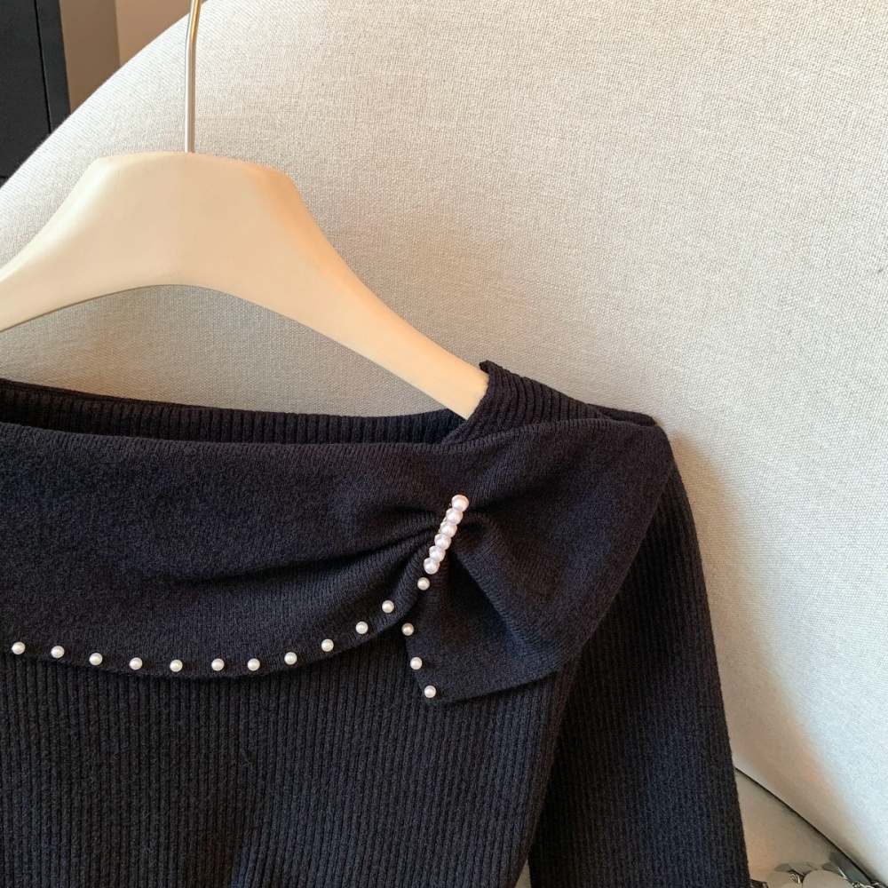 Loose horizontal collar show young tender winter pure sweater