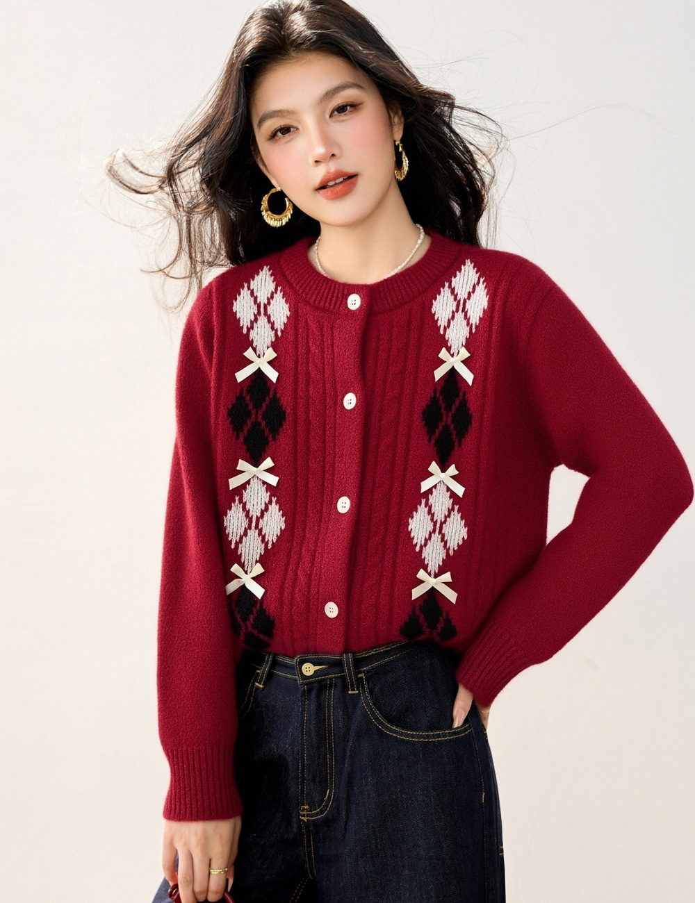 Round neck bow twist quilted spring sweater