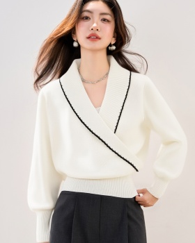 V-neck temperament France style slim spring sweater