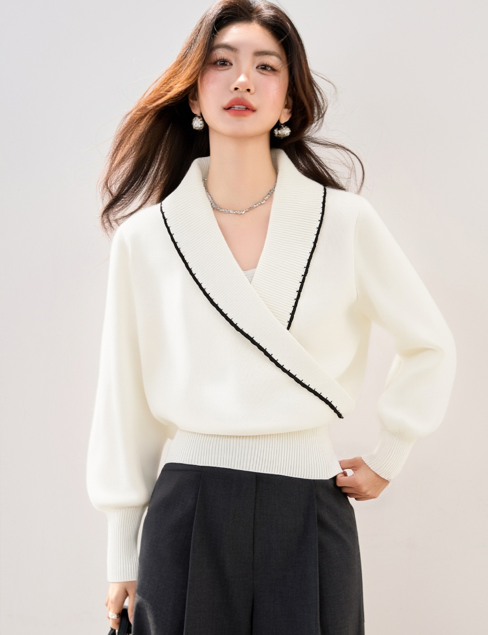 V-neck temperament France style slim spring sweater