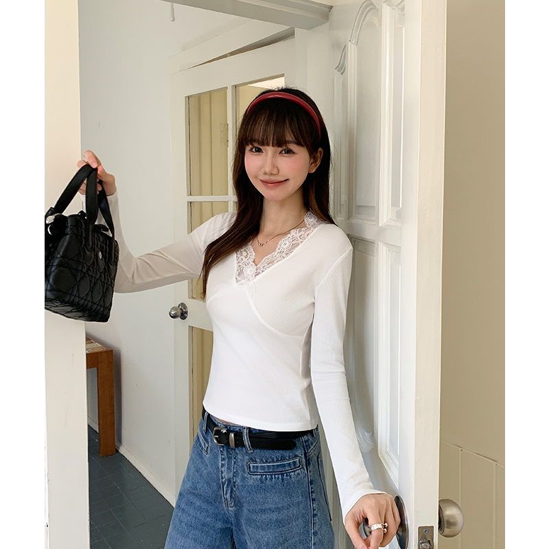 Slim V-neck bottoming shirt autumn and winter white T-shirt
