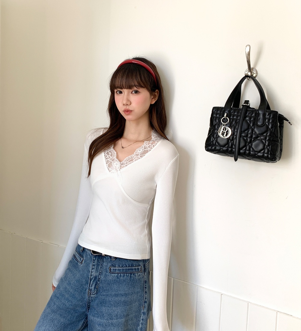 Slim V-neck bottoming shirt autumn and winter white T-shirt