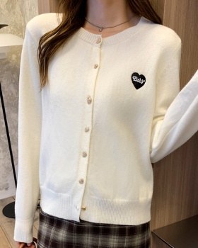 Loose round neck coat lazy embroidery sweater for women