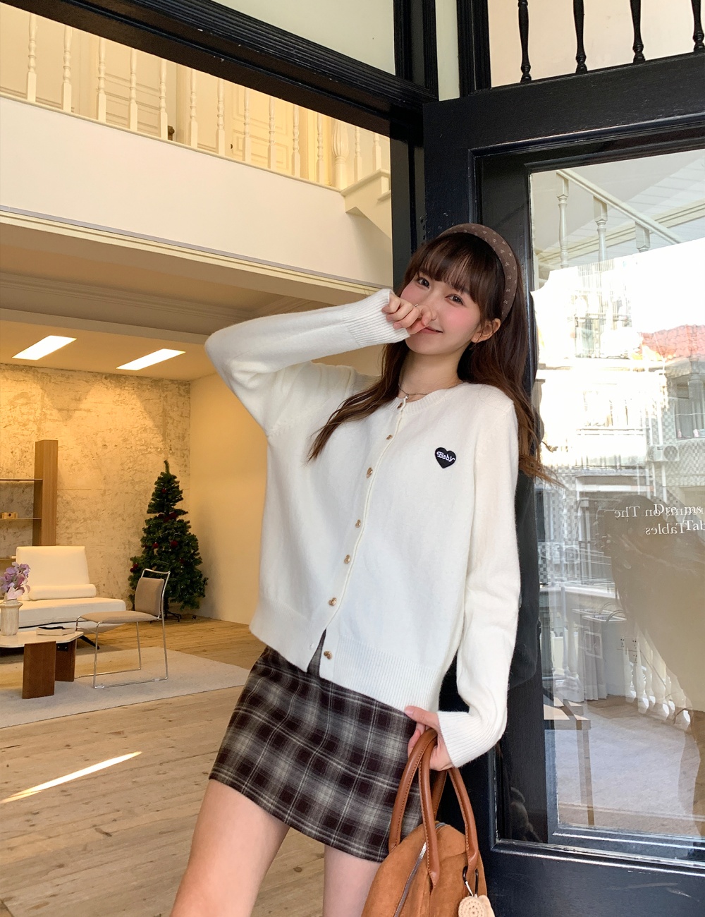 Loose round neck coat lazy embroidery sweater for women