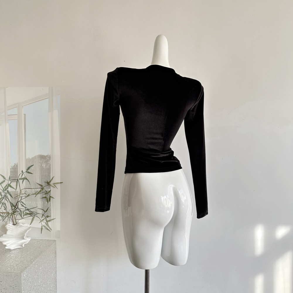 Velvet enticement chain slim tops