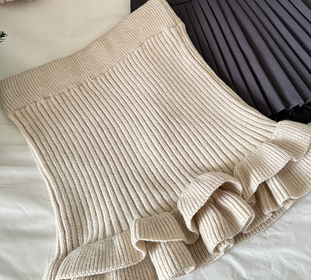 Colors knitted short skirt wood ear V-neck sweater a set