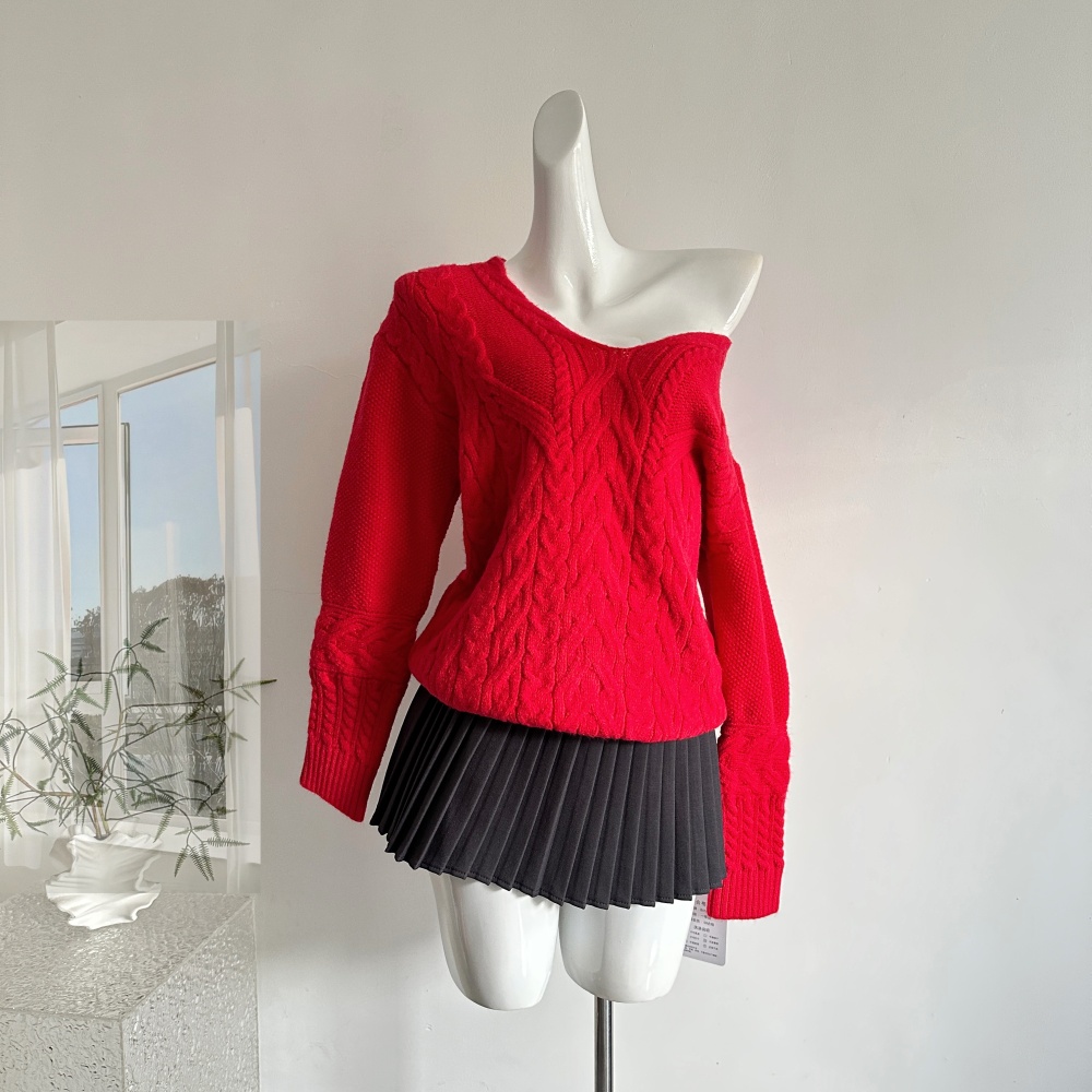 V-neck pleated gray skirt twist knitted sweater a set