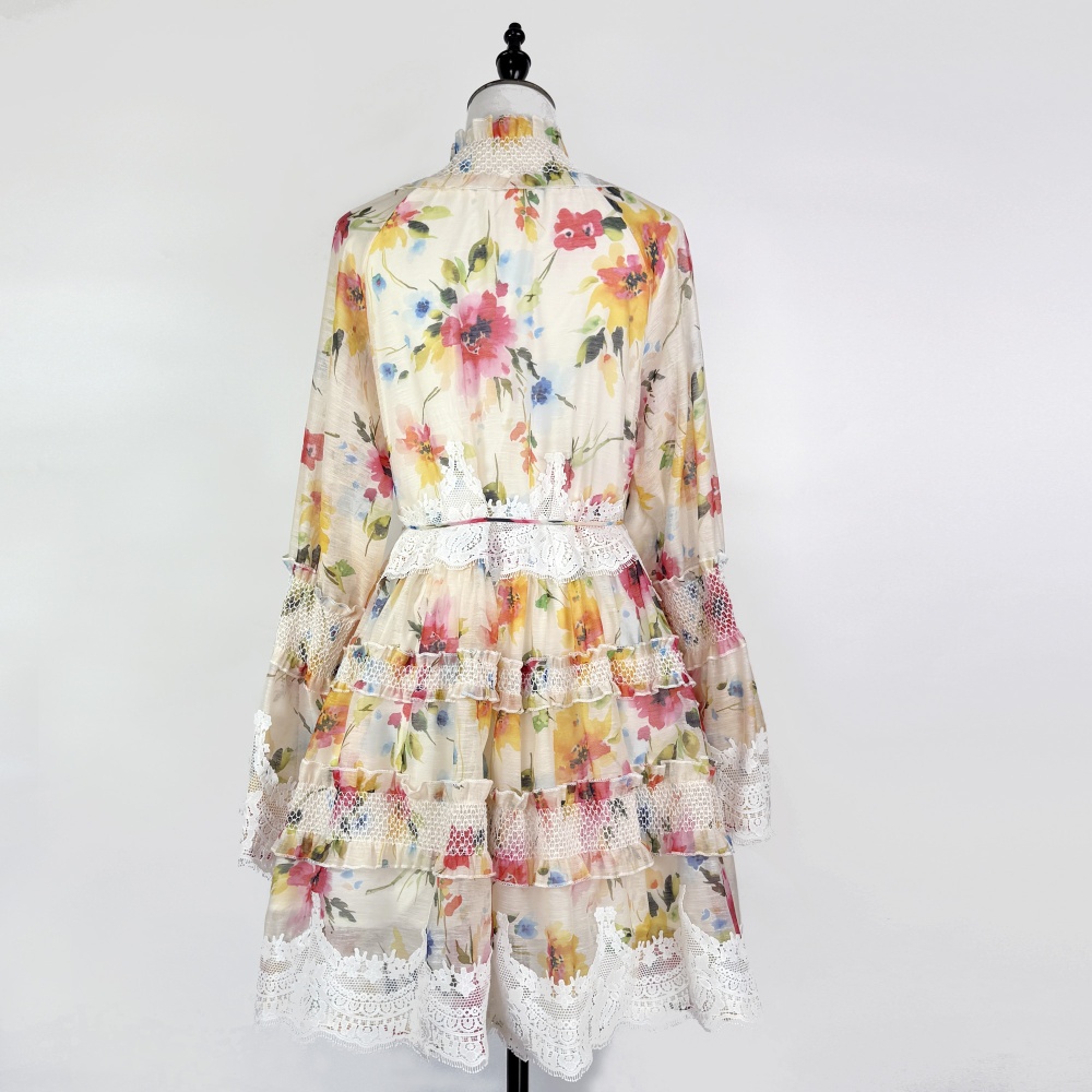 Stitching wood ear European style trumpet sleeves dress